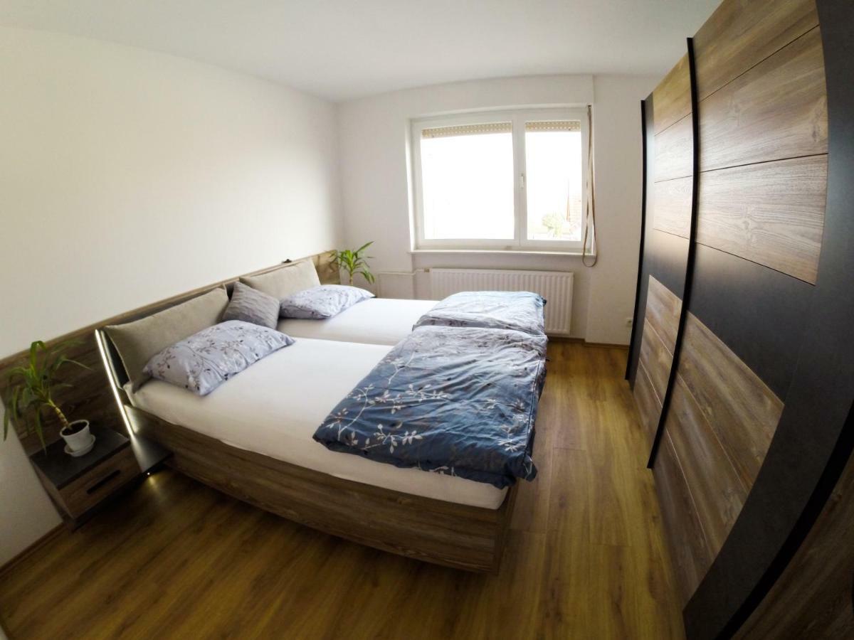 Apartments Andrej - Poetovio & Птуй Екстериор снимка