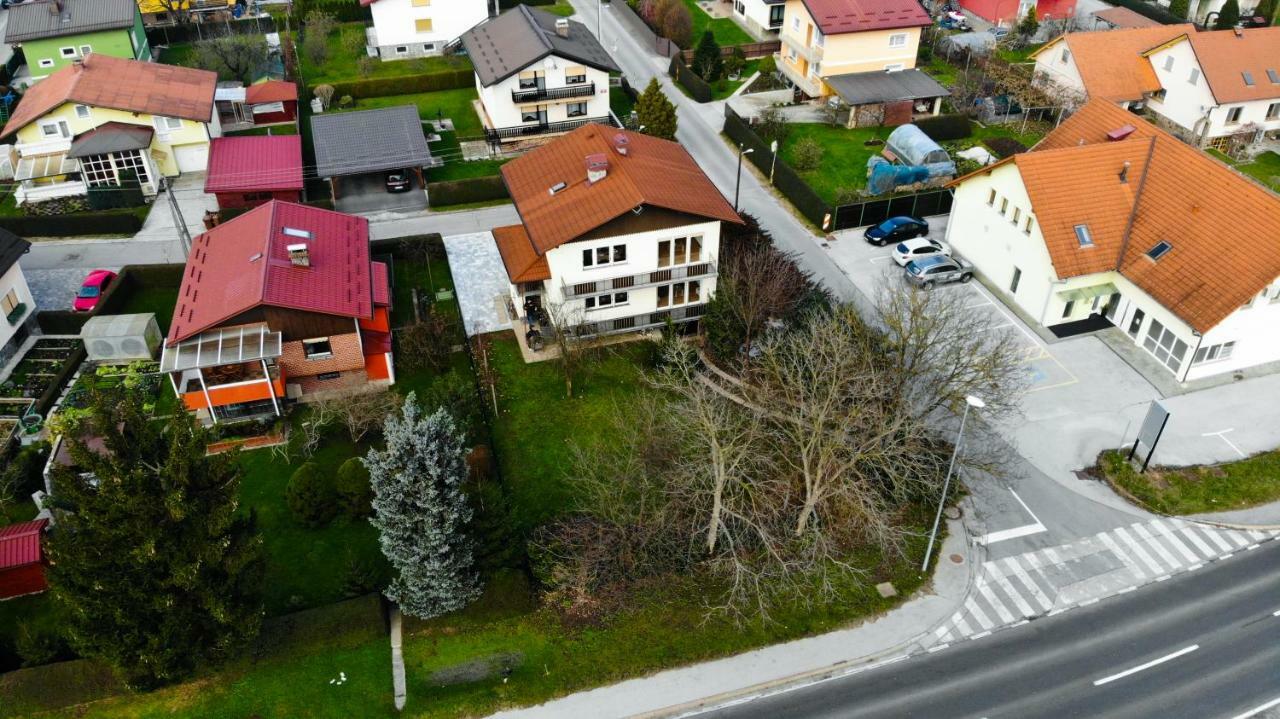Apartments Andrej - Poetovio & Птуй Екстериор снимка